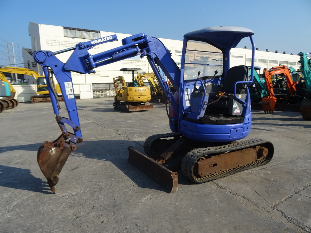 รถขุดเล็ก Komatsu PC20UU-3